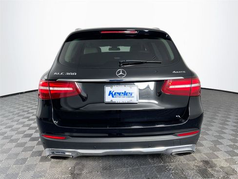 Used 2018 Mercedes-Benz GLC 300 4MATIC image 5
