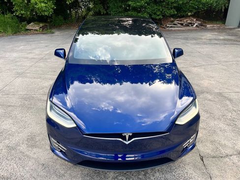Used 2018 Tesla Model X 75D image 16