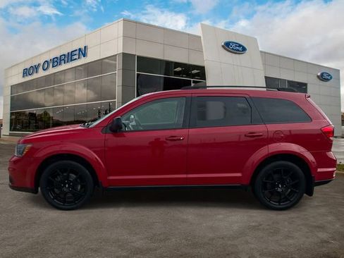 Used 2018 Dodge Journey GT FWD image 2