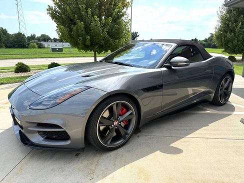 Used 2018 Jaguar F-TYPE R AWD/4WD image 25