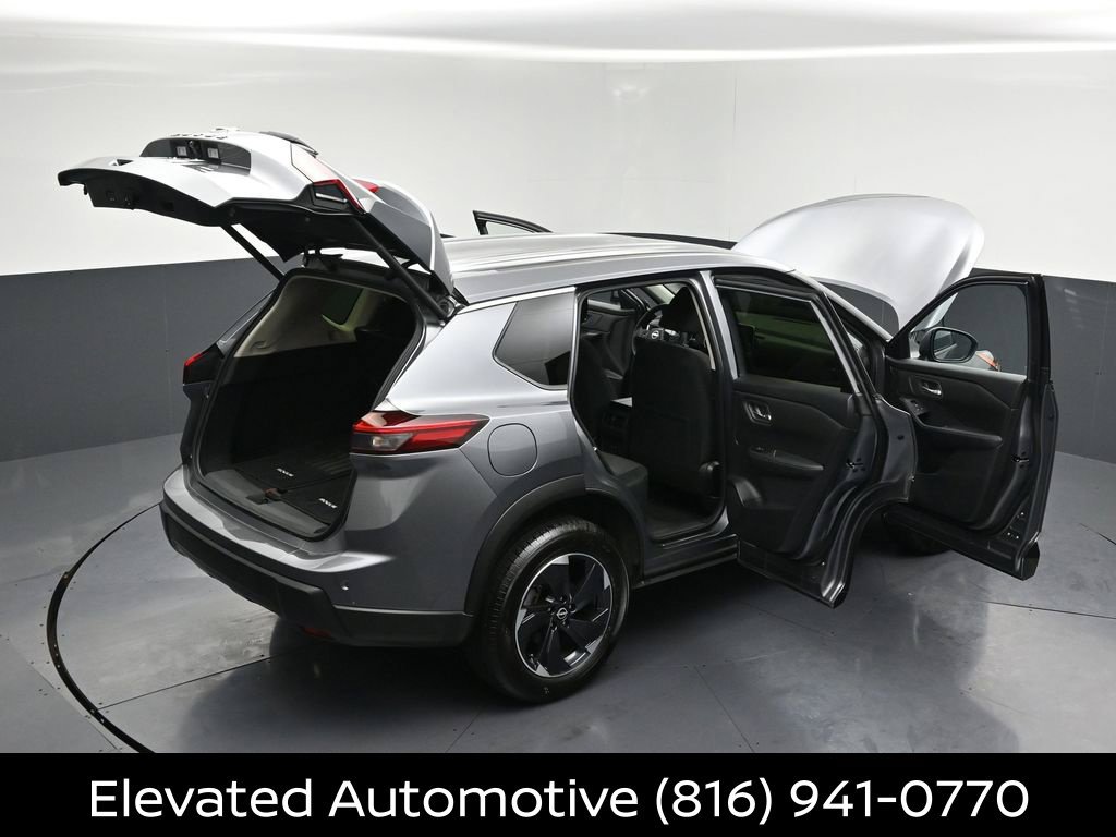 Certified 2026 Nissan Rogue SV AWD/4WD image 31