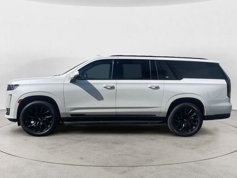Used 2021 Cadillac Escalade ESV Sport w/ LPO, ONYX Package AWD/4WD image 2