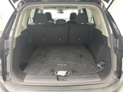 Used 2023 Nissan Rogue S image 23