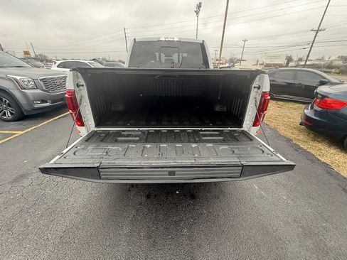 Used 2017 Ford F150 Raptor w/ Equipment Group 802A Luxury image 20