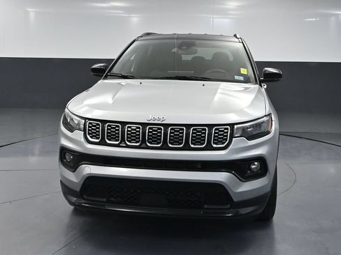Used 2025 Jeep Compass Limited AWD/4WD image 9