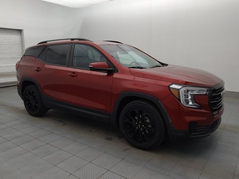 Used 2022 GMC Terrain SLE w/ Driver Convenience Package image 11