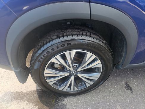 Used 2023 Nissan Rogue SV image 27