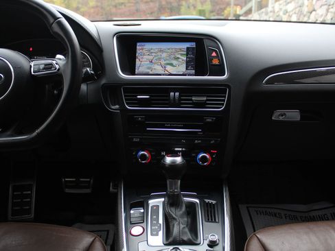 Used 2015 Audi SQ5 Prestige w/ Prestige Package image 21