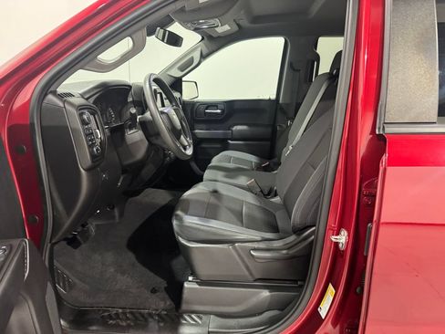 Used 2020 Chevrolet Silverado 1500 Custom w/ Custom Convenience Package AWD/4WD image 14