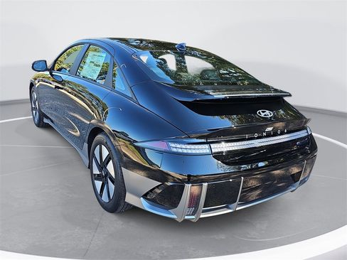 New 2025 Hyundai Ioniq 6 SE image 7