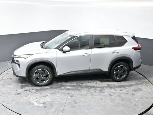 Used 2024 Nissan Rogue SV AWD/4WD image 44
