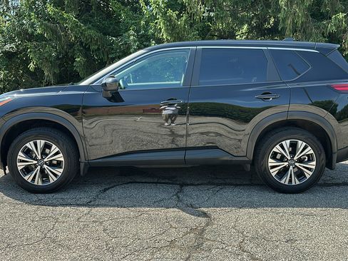Used 2023 Nissan Rogue SV AWD/4WD image 26