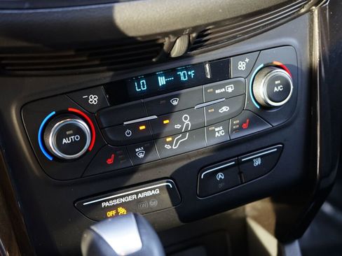 Used 2017 Ford Escape Titanium image 23