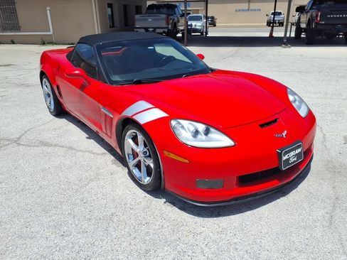 Used 2012 Chevrolet Corvette Grand Sport w/ 3LT Preferred Equipment Group RWD image 7