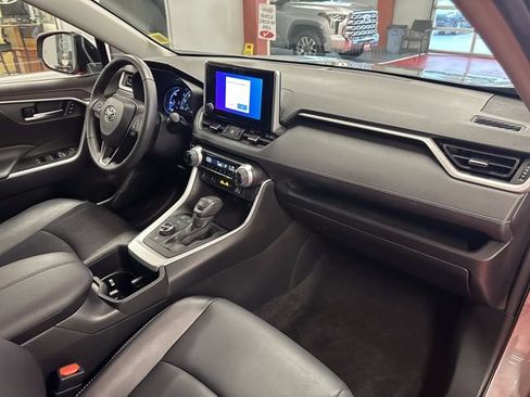Used 2023 Toyota RAV4 XLE Premium AWD/4WD image 17
