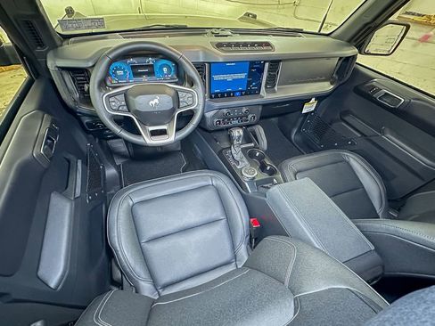 New 2025 Ford Bronco Badlands w/ Sasquatch Package image 9