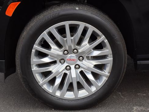 Certified 2023 GMC Yukon Denali w/ Advanced Technology Package image 38