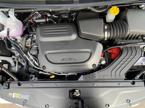 New 2026 Chrysler Pacifica Select image 23