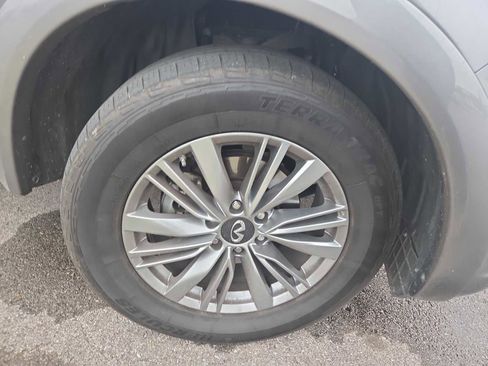 Used 2021 INFINITI QX80 Luxe image 2