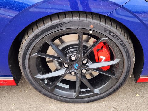 New 2025 Hyundai Elantra N image 16