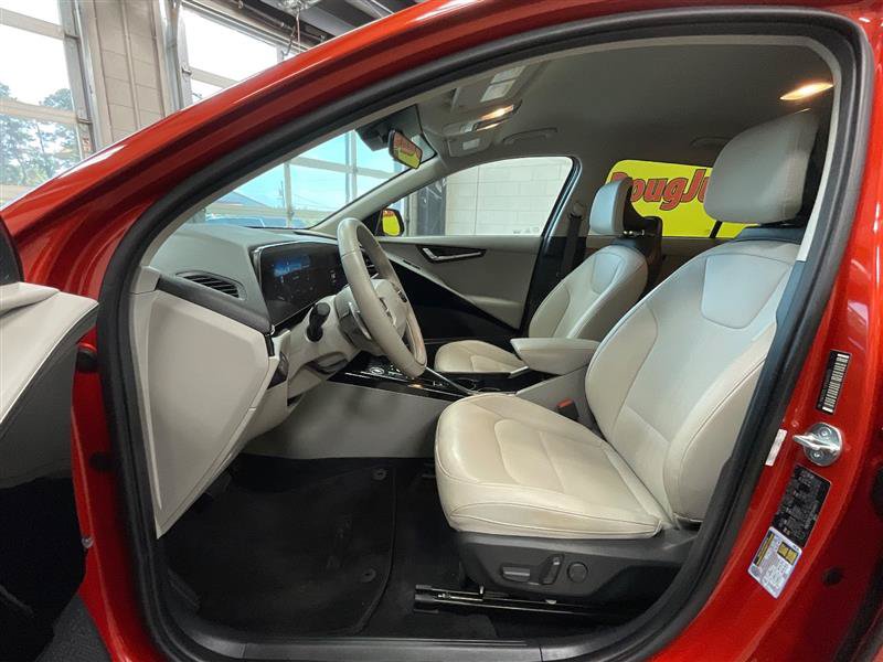 Used 2023 Kia Niro Wind w/ Wind Preserve Package FWD image 11