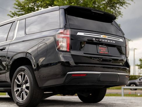 Used 2021 Chevrolet Suburban LT RWD image 11