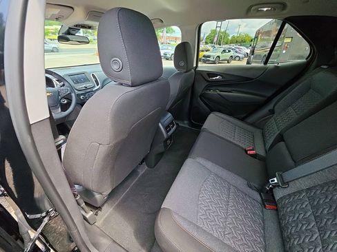 Used 2023 Chevrolet Equinox LT FWD image 25