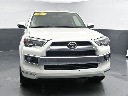 Used 2017 Toyota 4Runner Limited image 3