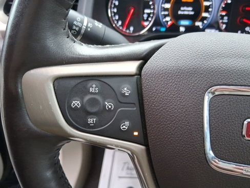 Used 2018 GMC Acadia Denali image 15