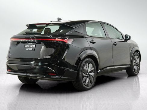 Used 2023 Nissan Ariya AWD image 6