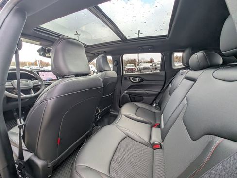 New 2026 Jeep Compass Trailhawk w/ Sun, Sound & Navigation Group image 13