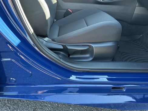 Used 2025 Toyota Prius Plug-In Hybrid image 24