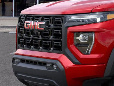 New 2025 GMC Canyon Elevation w/ Convenience Package image 13
