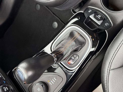 Used 2020 Jeep Compass Limited image 21