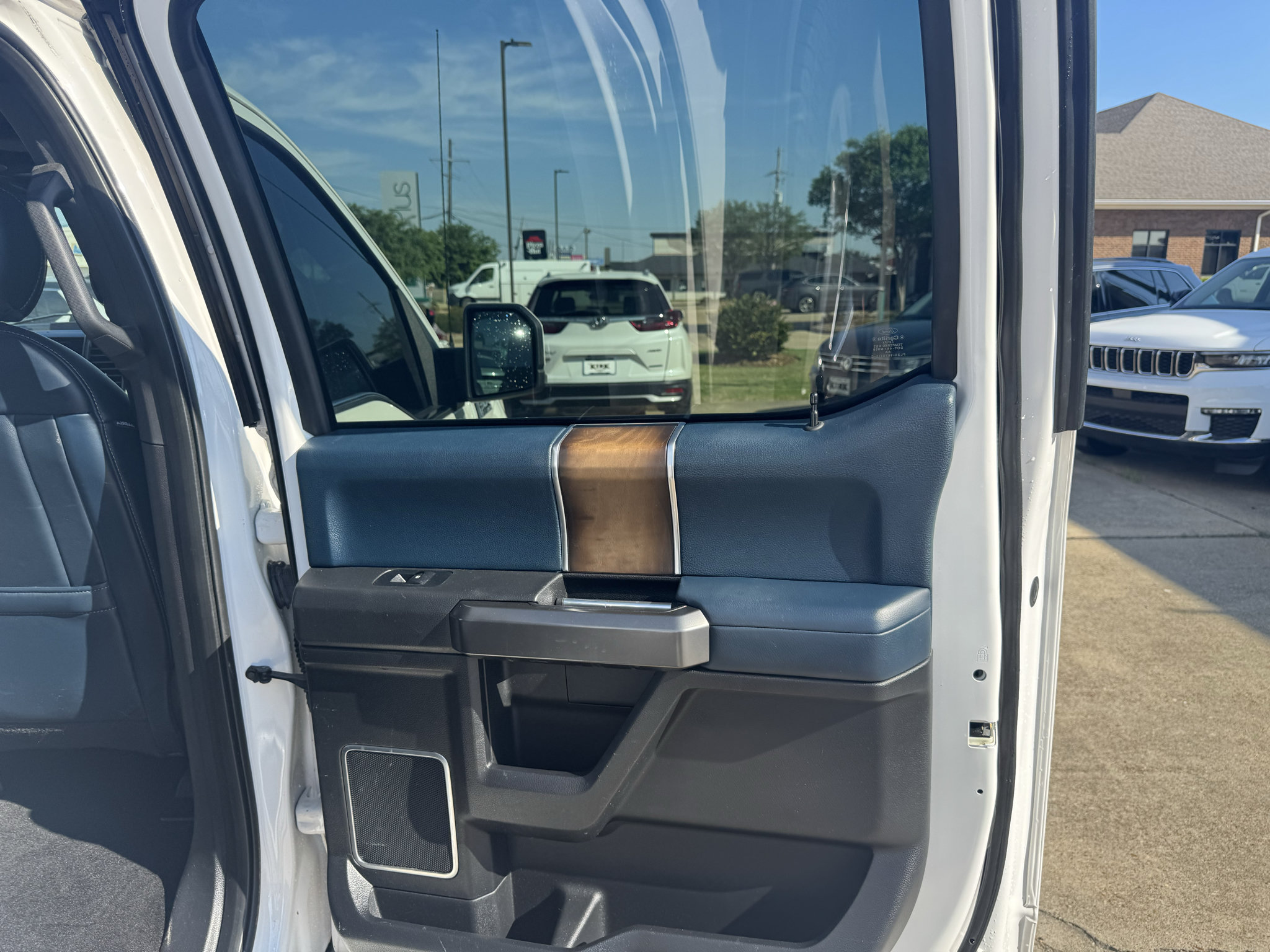 Used 2018 Ford F150 Limited AWD/4WD image 17