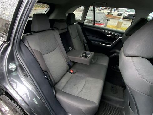Used 2023 Toyota RAV4 XLE image 18