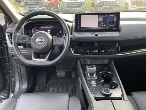 Used 2024 Nissan Rogue SL AWD/4WD image 13
