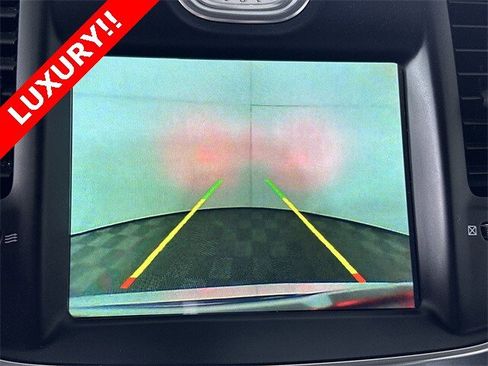 Used 2018 Chrysler 300 Limited image 15