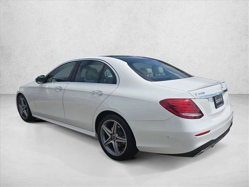 Used 2018 Mercedes-Benz E 300 image 8