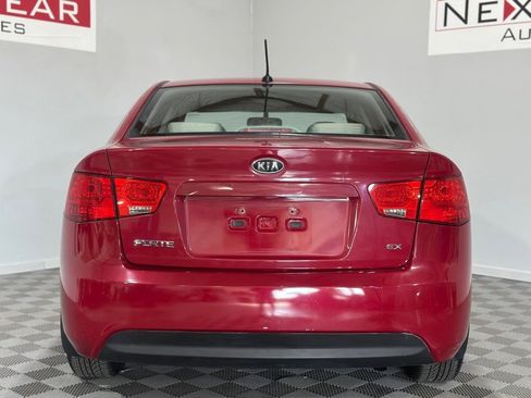 Used 2013 Kia Forte EX w/ Premium Pkg image 9