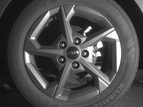 Used 2025 Kia K4 LXS FWD image 14