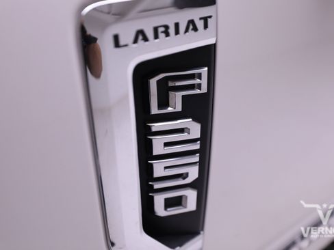 Used 2019 Ford F250 Lariat w/ Lariat Ultimate Package image 35