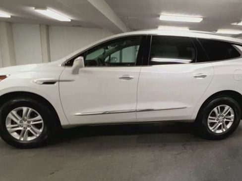 Certified 2020 Buick Enclave Essence w/ Sound and Sites Package FWD image 5