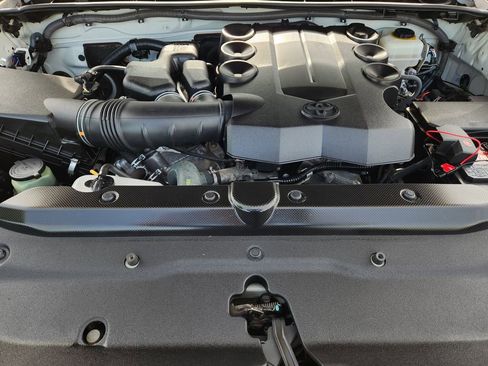 Used 2016 Toyota 4Runner Limited AWD/4WD image 31