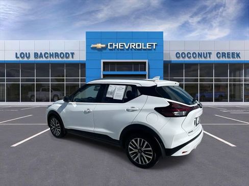 Used 2023 Nissan Kicks SV FWD image 6