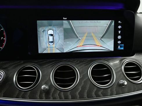 Used 2021 Mercedes-Benz E 350 Sedan image 15