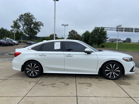 Used 2024 Honda Civic EX image 13