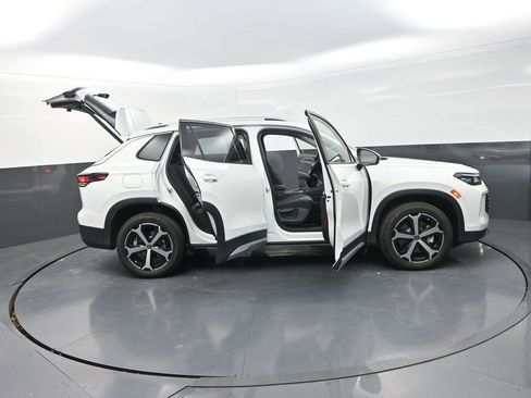 New 2026 Volkswagen Tiguan SE image 36