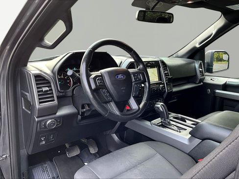 Used 2018 Ford F150 XLT w/ Equipment Group 302A Luxury AWD/4WD image 18