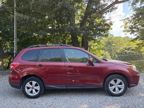 Used 2015 Subaru Forester 2.5i Premium AWD/4WD image 4